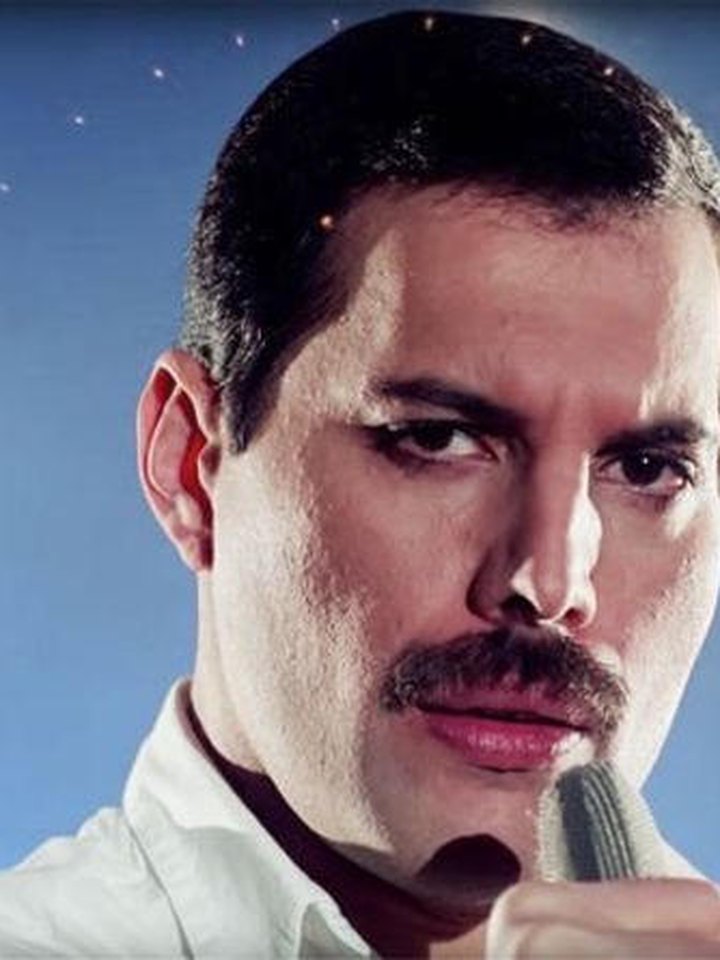 Freddie Mercury en últimos años (1990)