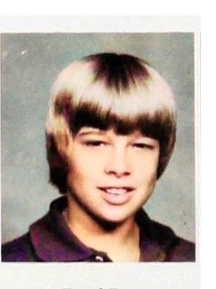 Brad Pitt, lo más joven, 1979, 16 años. Kickapoo High School
