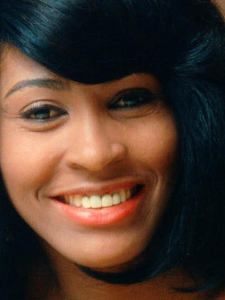 Tina Turner, lo más joven, 1966, 27 años. River Deep