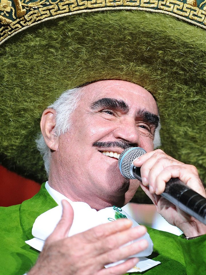 Vicente Fernández en últimos años (2011)
