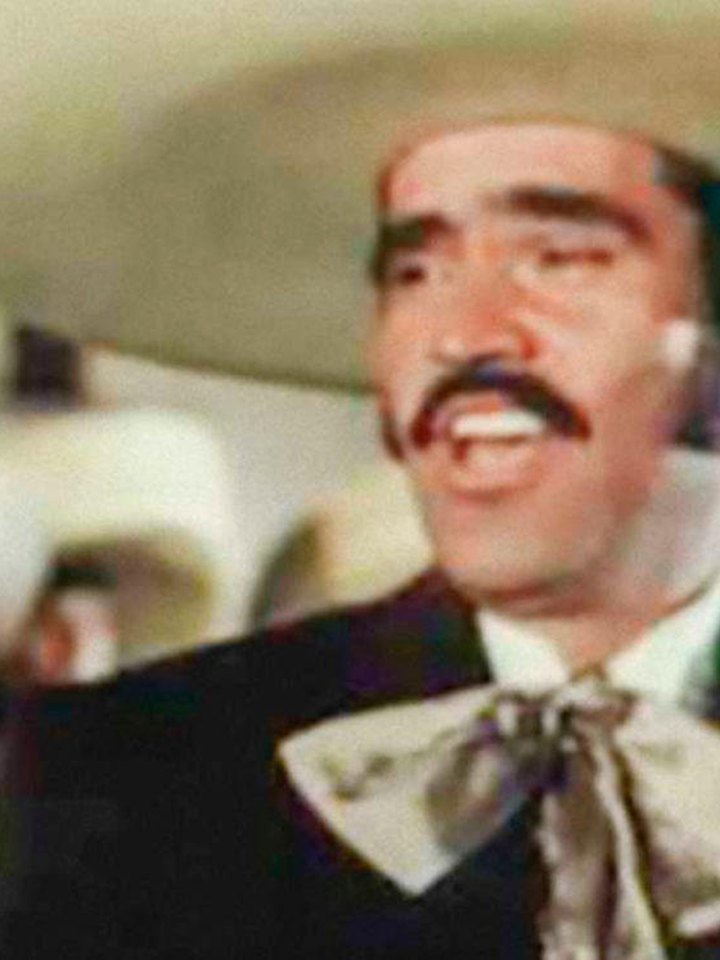 Vicente Fernández, lo más joven, 1975, 35 años. Cine ranchero